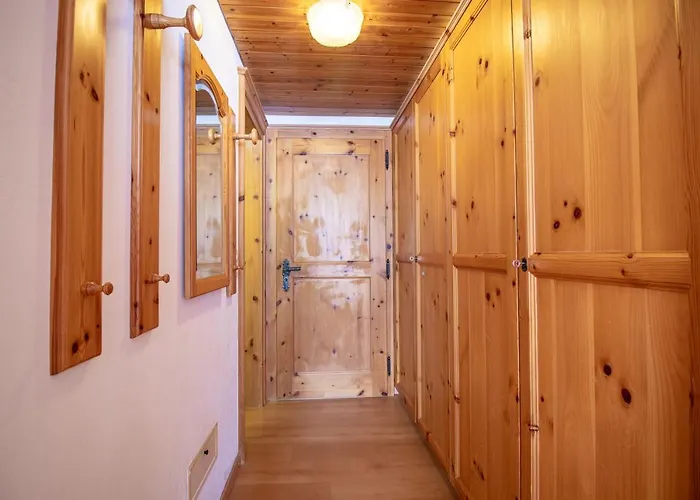 La Ghetto By 阿罗萨